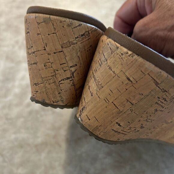 Sketchers Cork Wedge Slides Size 9 - Picture 6 of 12